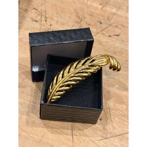 Vintage Gold Tone Feather Brooch Pin Signed Napier Elegant Statement Jewelry